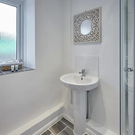 Host & - Brownside Chapel Leadgate (Cumbria)