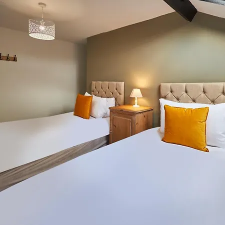 Host & - Brownside Chapel Leadgate (Cumbria)